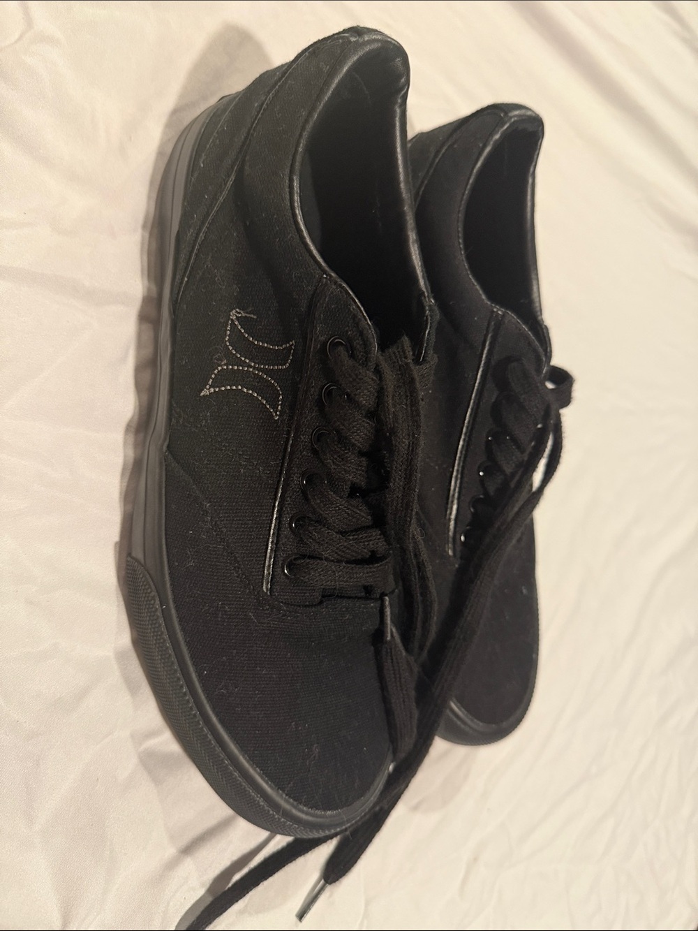 Hurley Men's Black Low-Top Canvas Sneakers